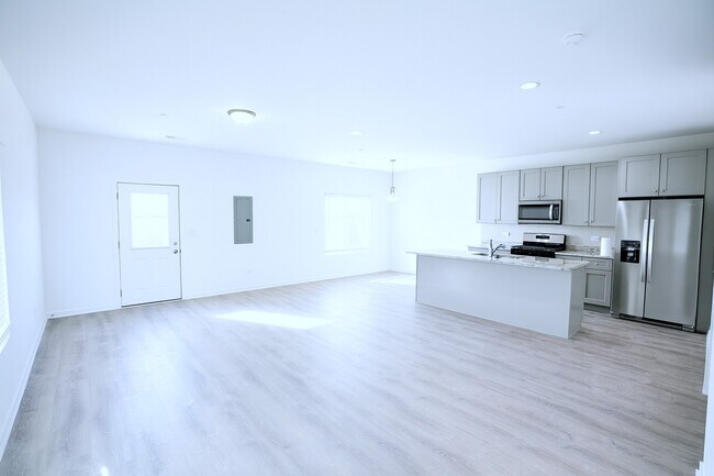 Photo - 1241 Gillespie Ln