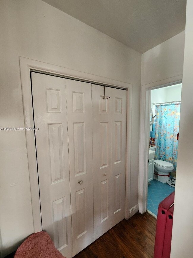 Photo - 7315 Byron Ave