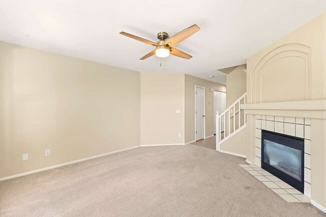 Photo - Beautiful Townhome in Aurora - Available Immediately!