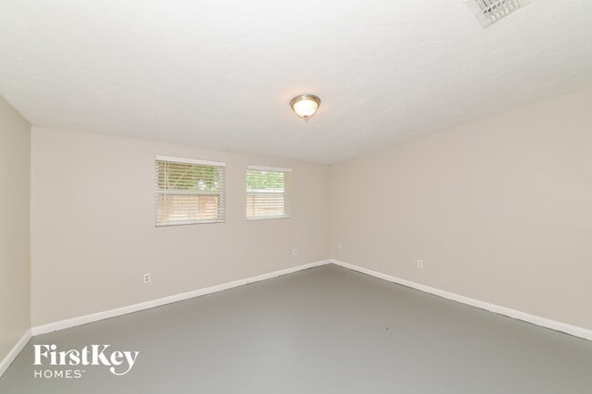 Photo - 4516 56th St W