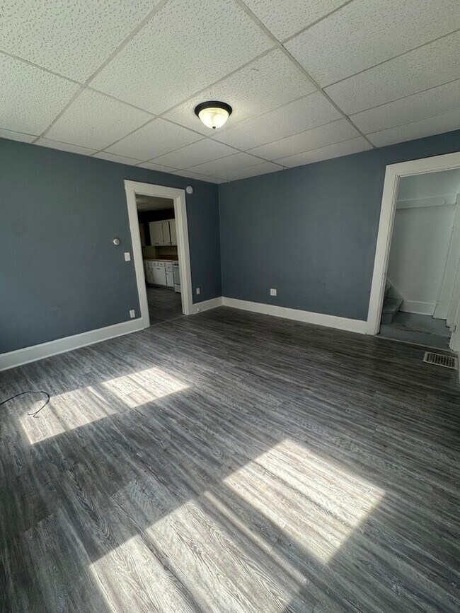 Photo - 1527 W 6th St