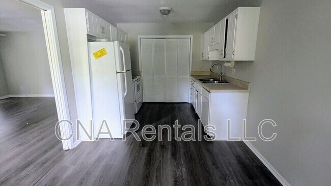 Photo - 1459 N Diane Ct Unit A