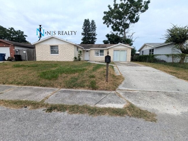 Photo - BEAUTIFUL, Large - 4/2 1500 Sq. Ft., Renov...
