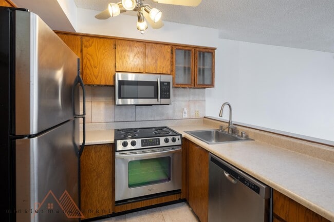 Photo - 930 Kaheka St