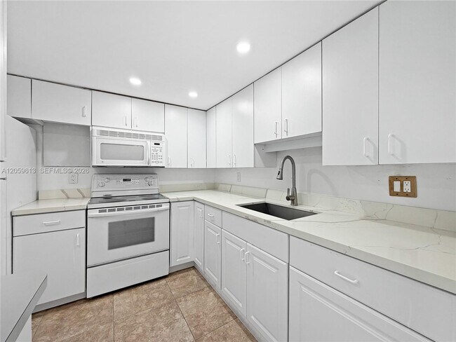 Photo - 1160 N Federal Hwy Unit 1222