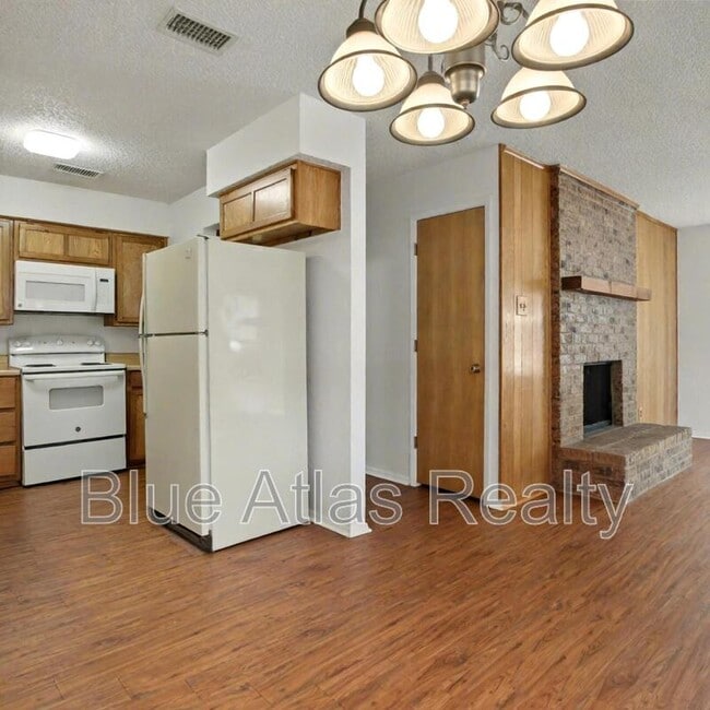 Photo - 7016 Lincoln Dr