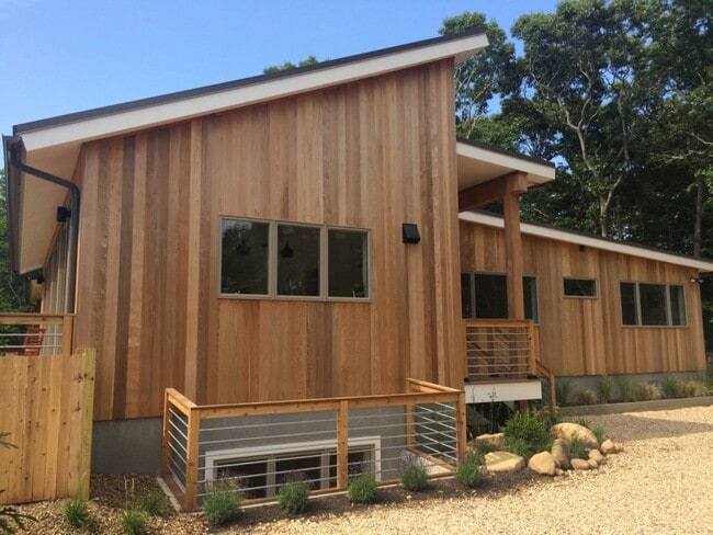 Photo - 19 Renfrew Ln