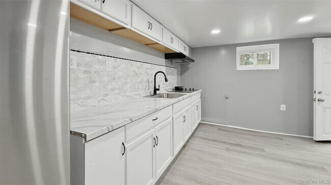 Photo - 429 S 3rd Ave