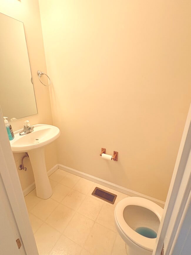 Photo - 14 Lake Village Ct Unit 14 Lake Village Ct