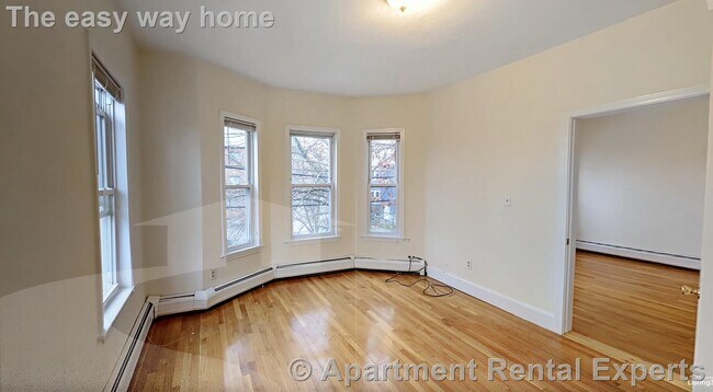 Photo - 38 Bond St Unit #2R