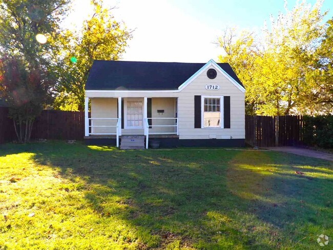 Building Photo - 1712 NW Euclid Ave Rental