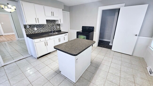 Photo - 138 Poplar St