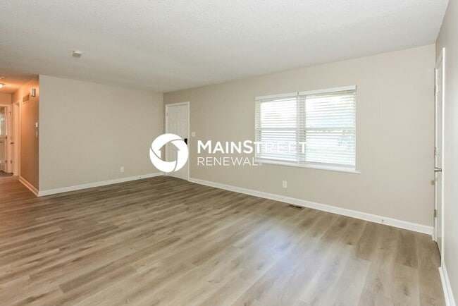 4 Bedroom Pet-Friendly Home in KANSAS CITY, KS with Main Street Renewal