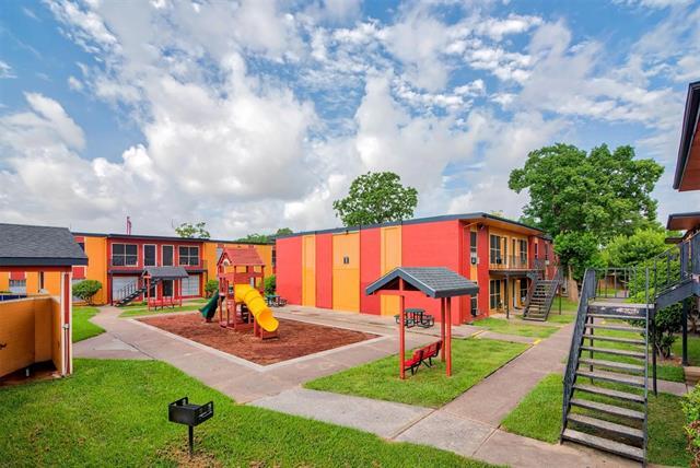 Building Photo - 4300 Shaver St Unit 11