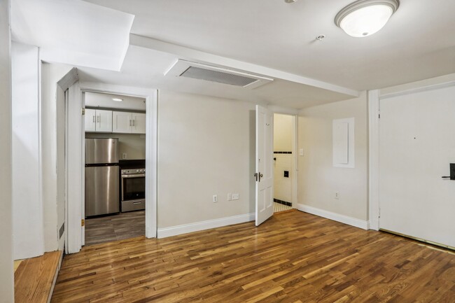 1470 Beacon St Unit A