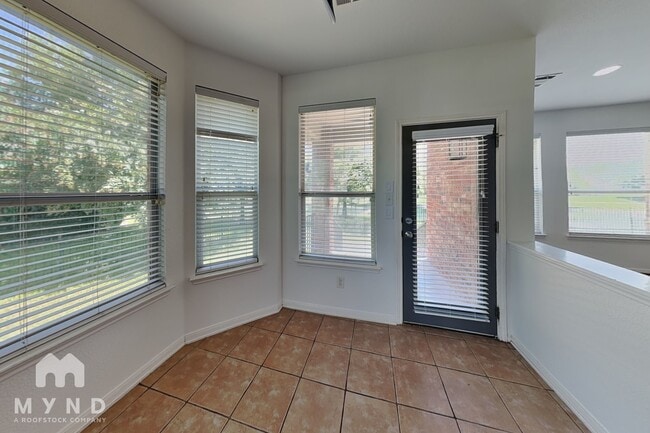 Photo - 2809 Winding Shore Ln