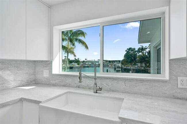 Photo - 1960 SE 5th Ct