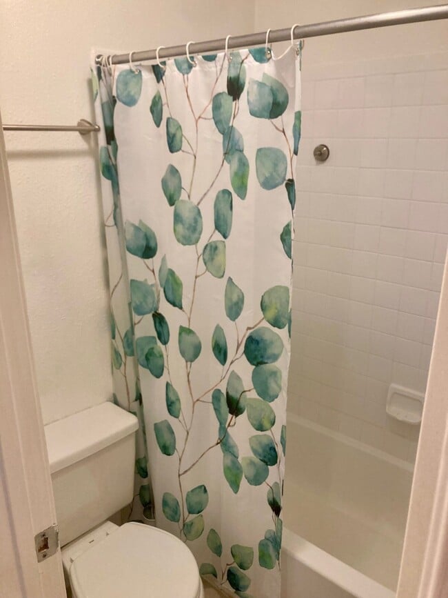 Building Photo - 3506 Cove View Blvd