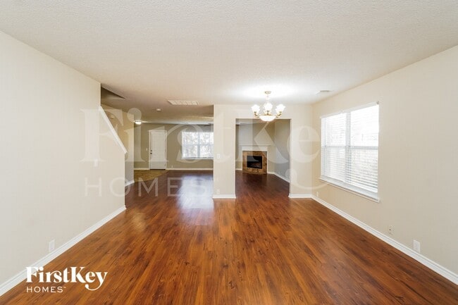 Photo - 15827 Brisbane Dr