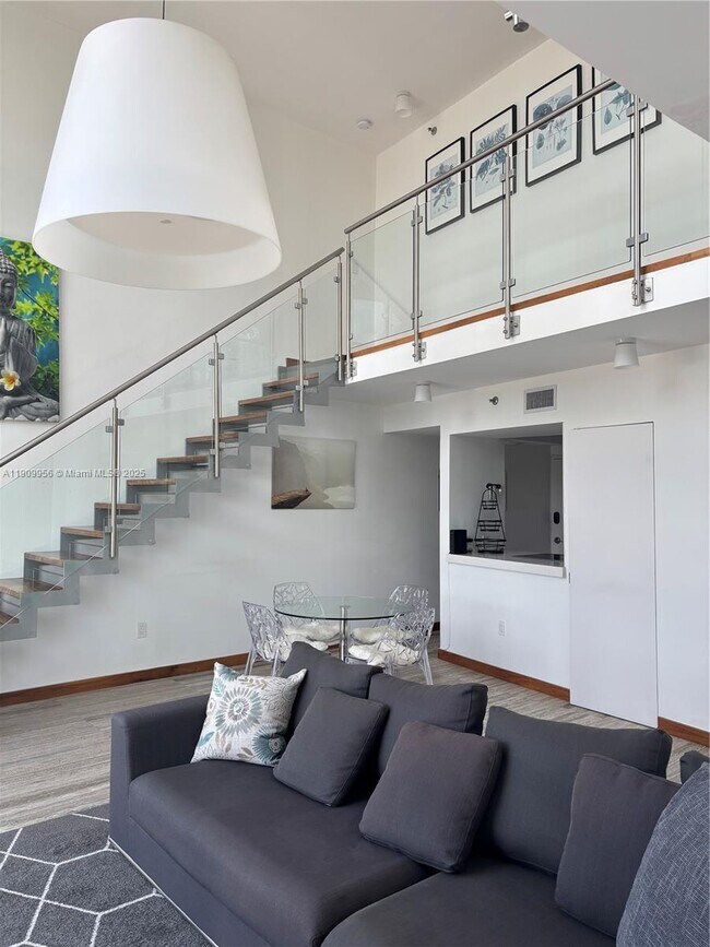 Building Photo - 221 Jefferson Ave Unit 15