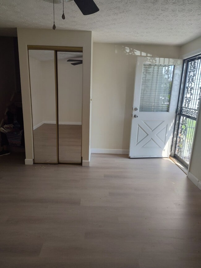 Photo - 2518 Queenswood Dr