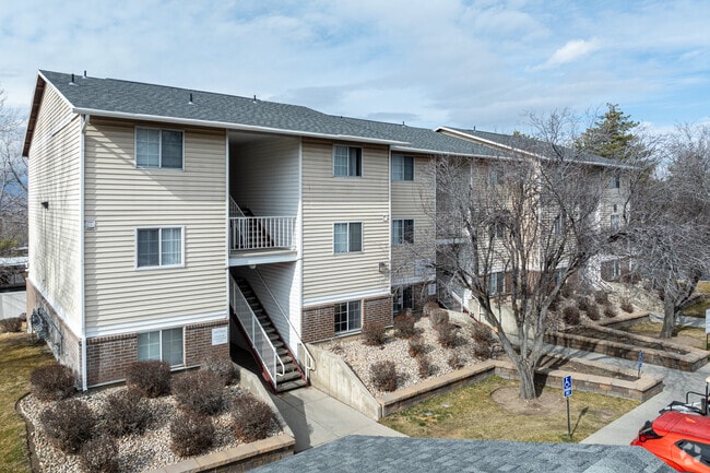 Building Photo - Liberty Heights