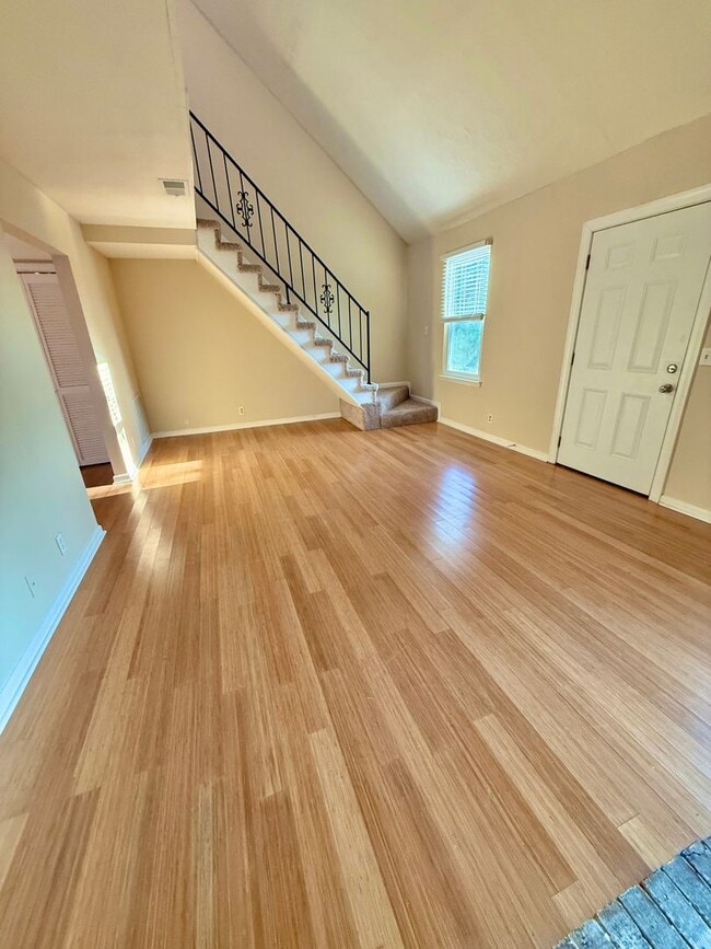 Photo - 3 Bed 2 Bath with Amenities in Hermitage for $1700/mo!