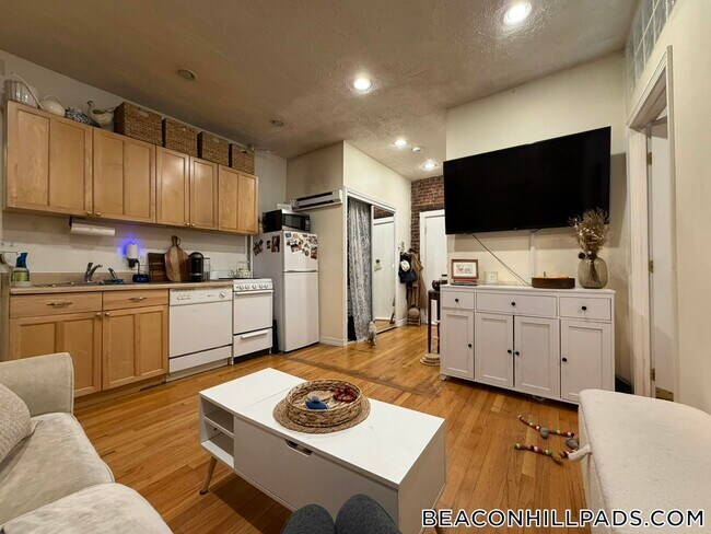 Photo - 40 Anderson St Unit 1