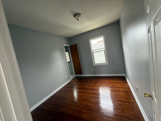 Photo - 145 Fair St Unit 2