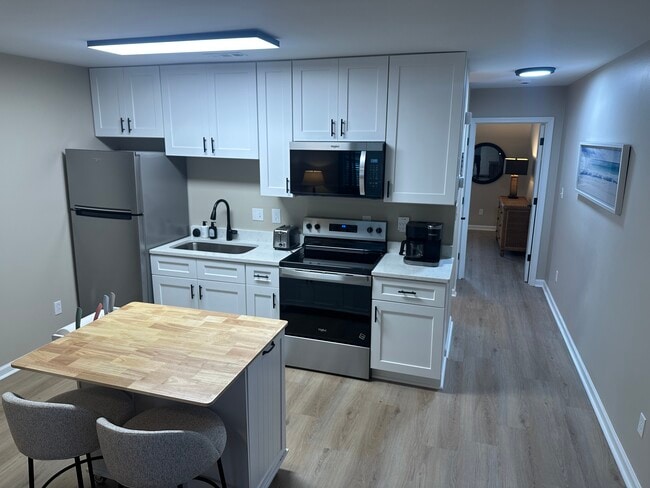 Completly renovated kitchen with all new appliances - 603 Wagon Wheel Rd Unit Seaside Peace