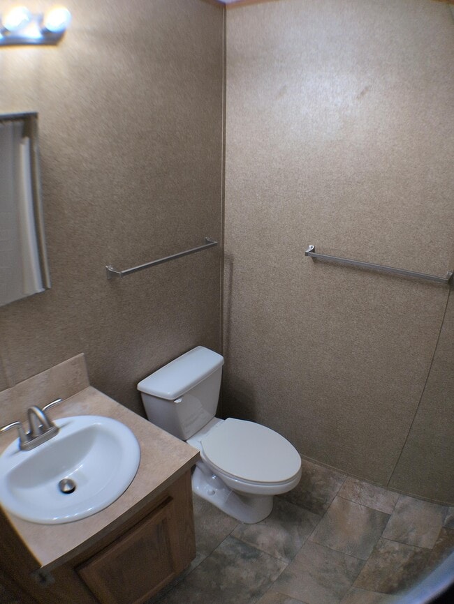 Photo - 36 W Road Park