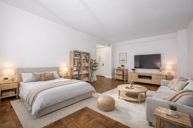 Photo - 337 E 41st St Unit 2B