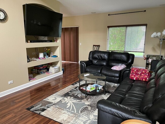 Photo - 2277 Stoughton Dr
