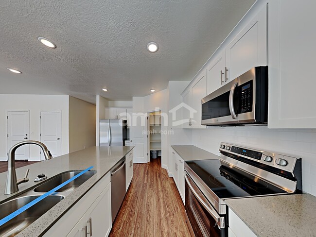 Photo - 322 N Gibbons Ln