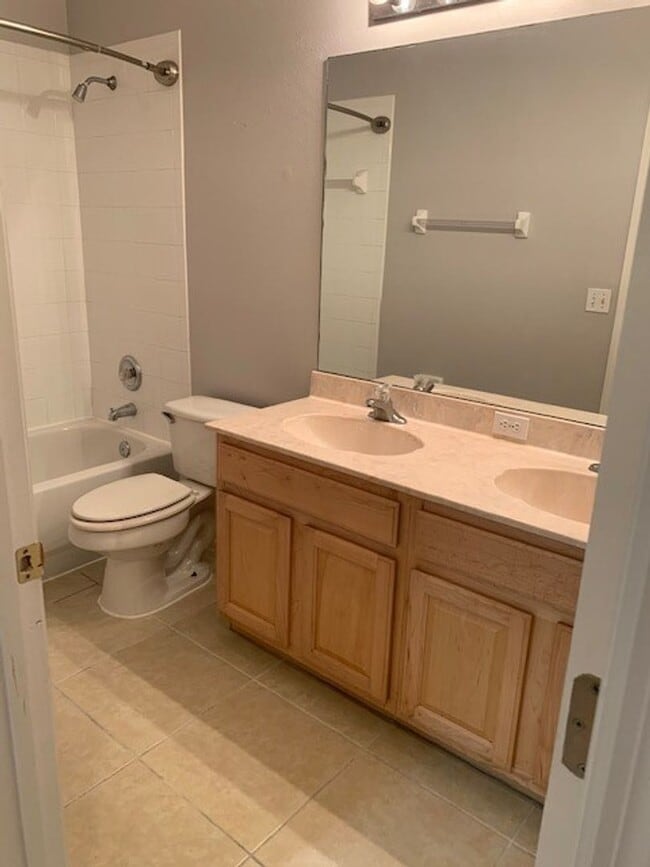 Photo - Beautiful 4/2 home in Lovely Venetian Bay Gated Community