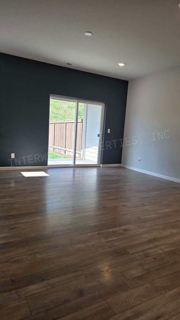 4145 S Waters Edge Wy