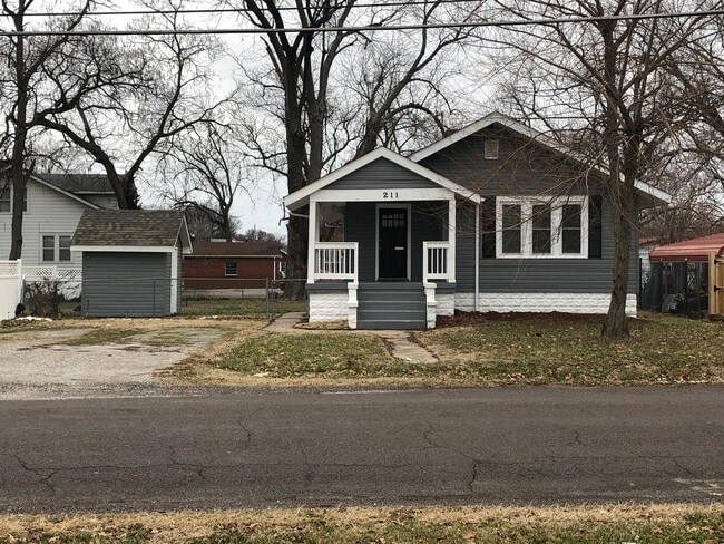 Building Photo - 211 N 47th St Rental