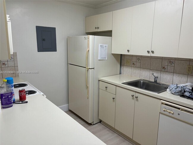 Photo - 10744 N Kendall Dr Unit M-18