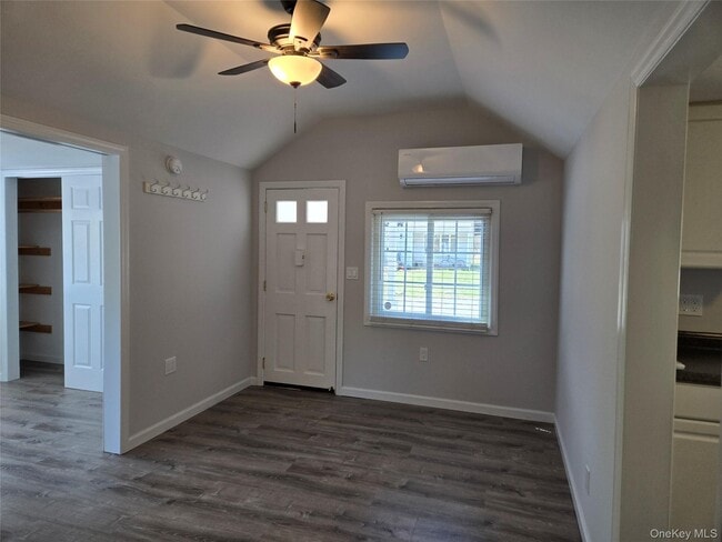 Photo - 4 Private Rd