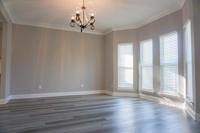 Photo - 48 9th Ave