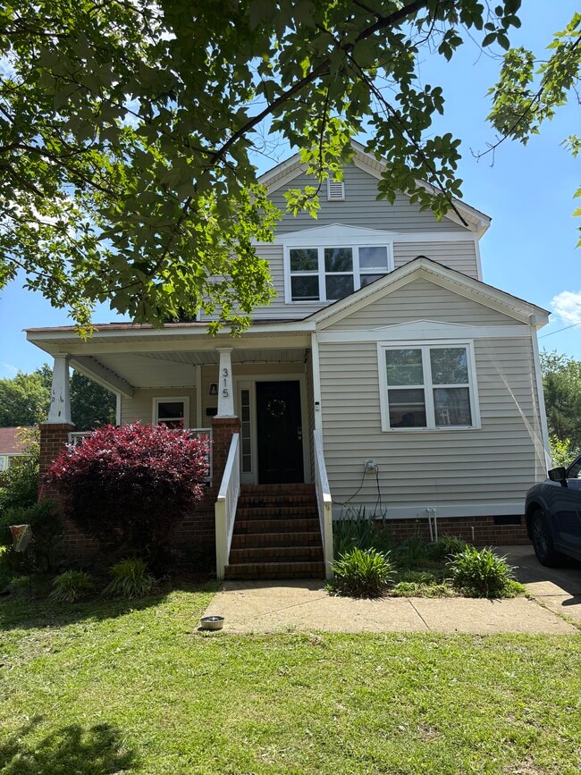 Photo - 315 S East St House