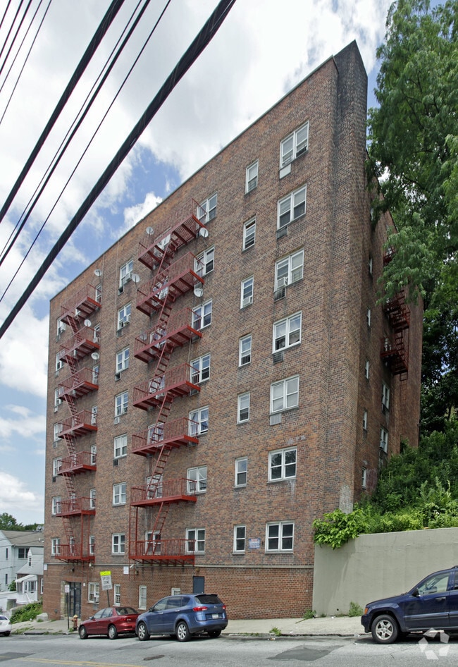 622 Van Cortlandt Pk Ave