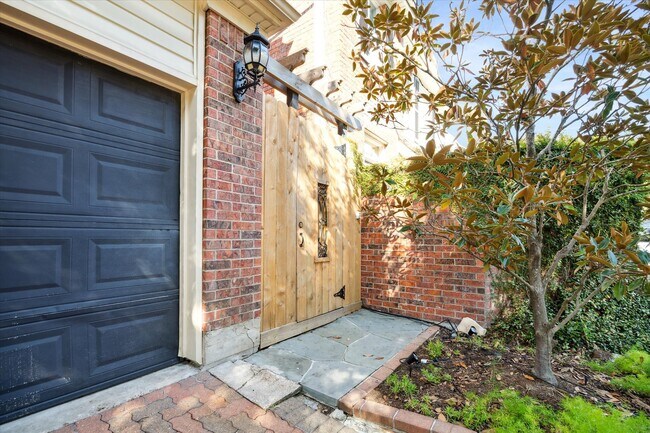 Photo - 4510 Mandell St