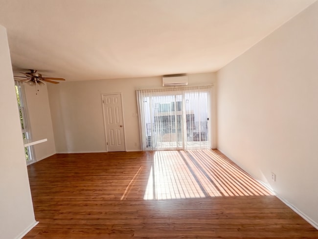 Photo - 9030 Harratt St.