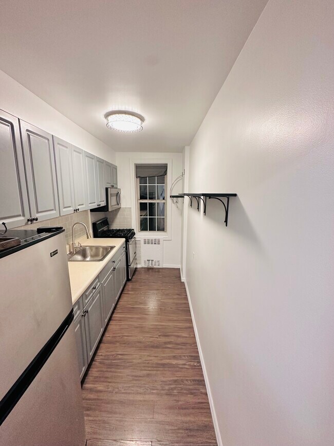 766 Bronxriver Road, Unit B17 Apartment For Rent in Bronxville, NY