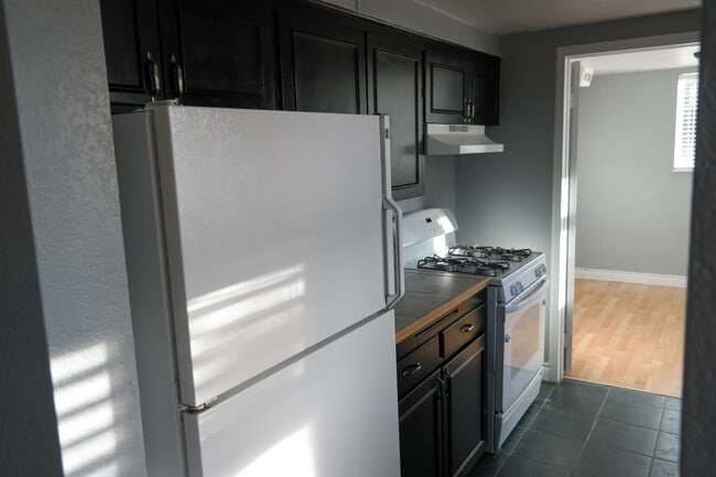 Photo - 2110 King St