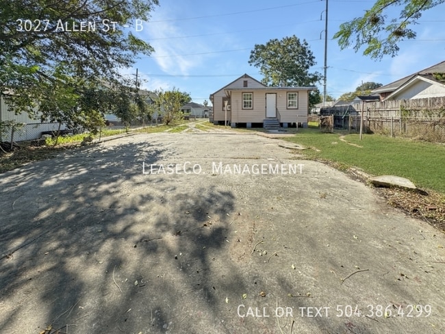 Photo - 3027 Allen St