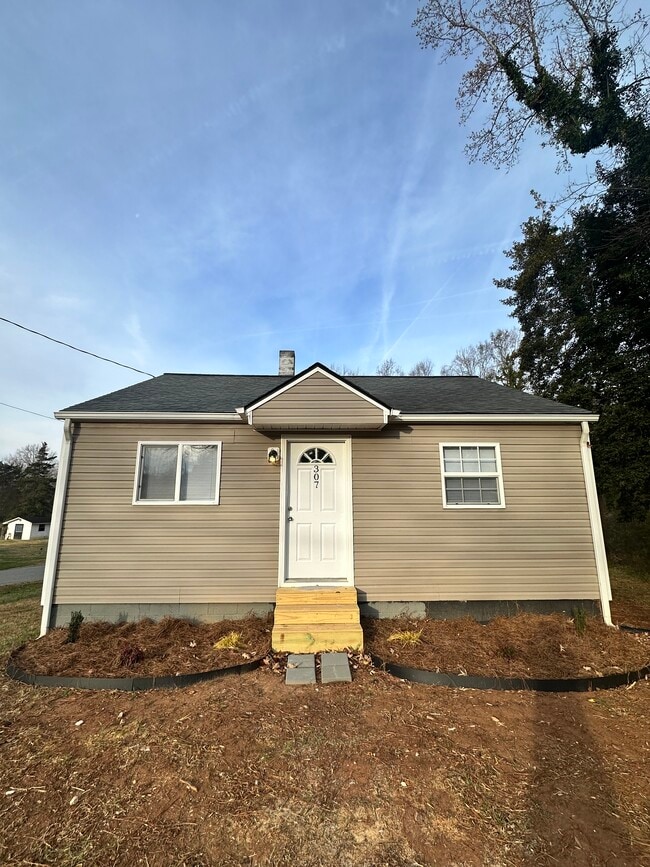 Photo - 307 Patton Ave