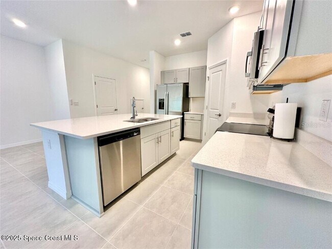 Photo - 198 Riverfront Wy