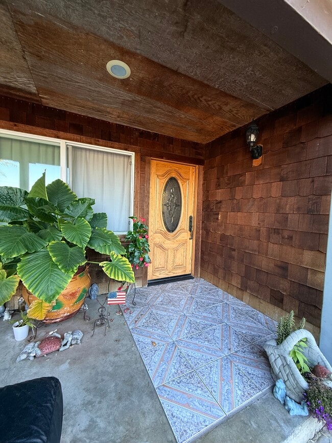 Building Photo - 142 Sheryl Dr Unit 2 bed / 1 bath